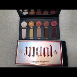 Kat Von D metal eyeshadow palette